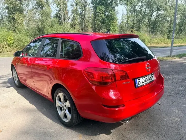 Opel Astra J