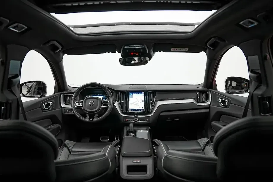 Volvo XC 60 II T8 Twin Engine AWD Geartronic RDesign — imagine 2