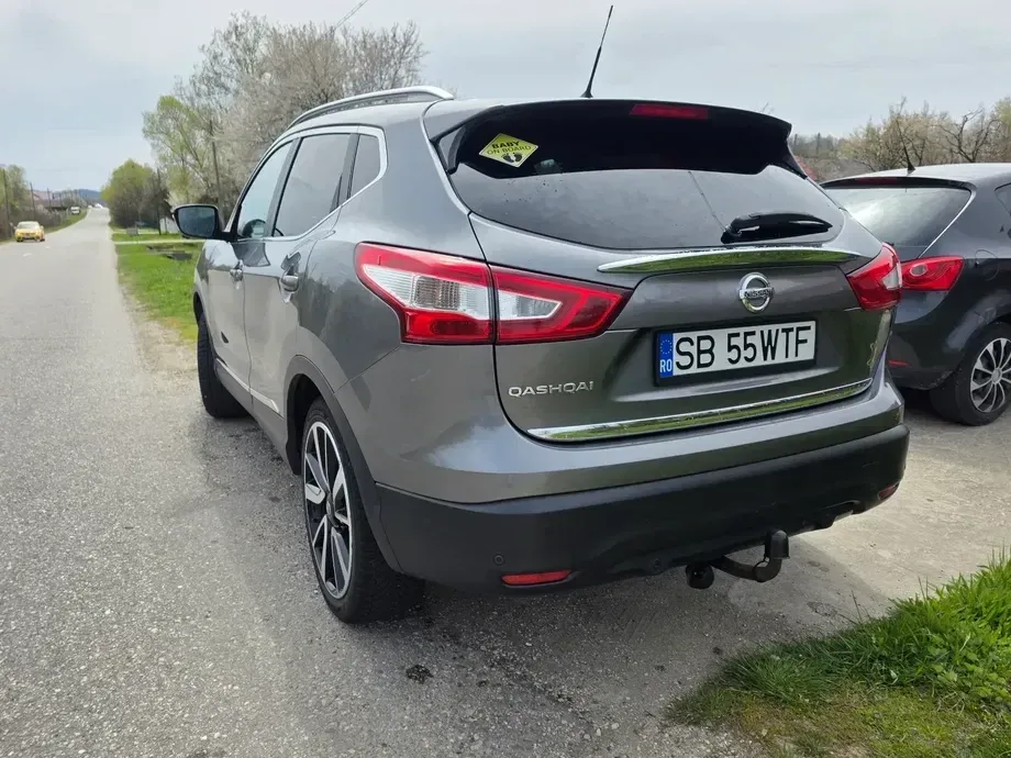 Nissan Qashqai II 1.6 DCI Start/Stop Tekna — imagine 3