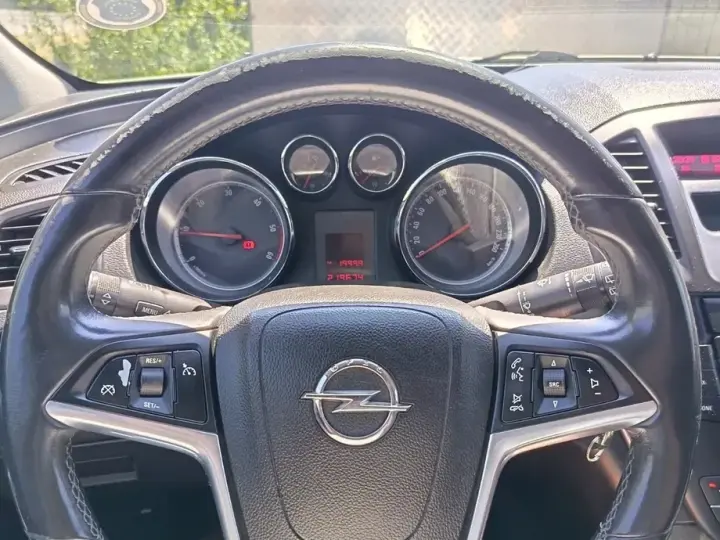 Opel Insignia A 2.0 CDTI Edition