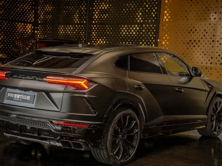 Lamborghini URUS