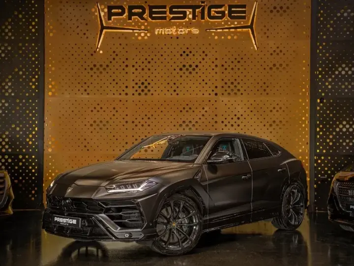 Lamborghini URUS