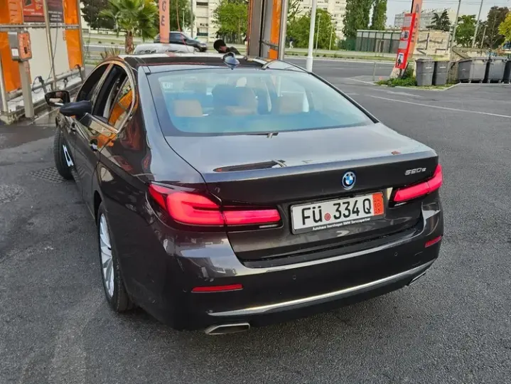 BMW Seria 5 G30/G31 [2017 - Prezent] 520e Aut.