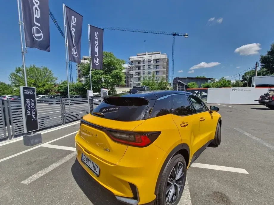 Lexus LBX 1.5 HEV 4x2 CVT Cool — imagine 6