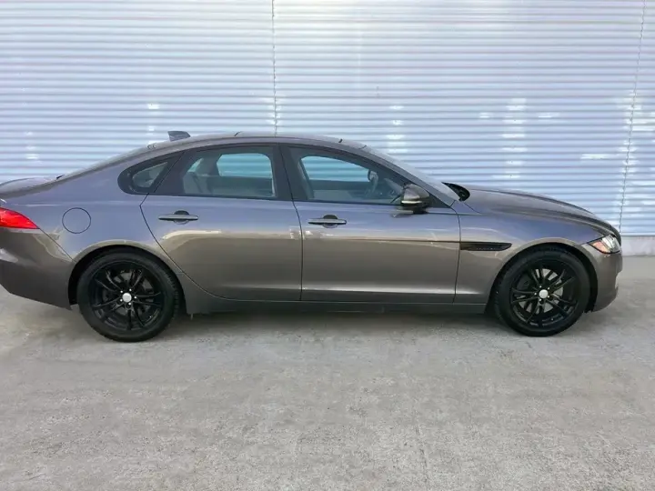 Jaguar XF 35t Prestige
