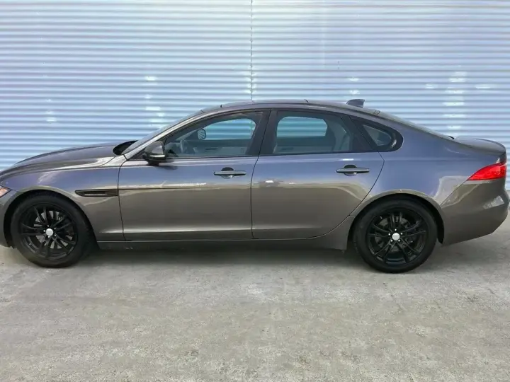 Jaguar XF 35t Prestige