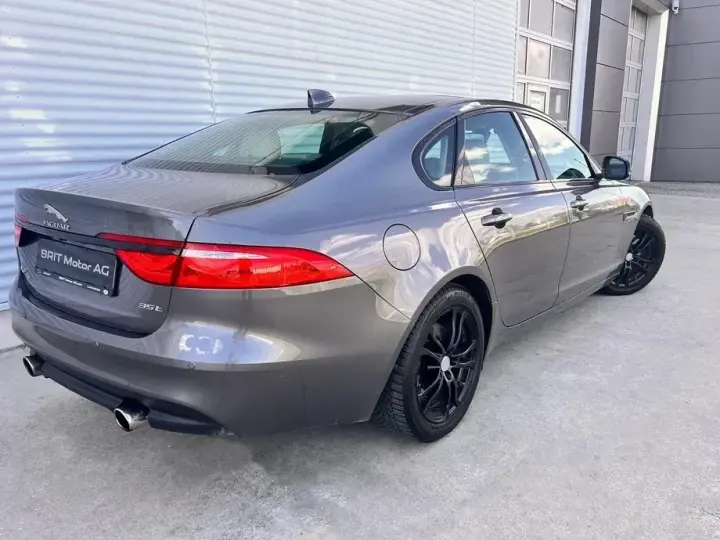 Jaguar XF 35t Prestige