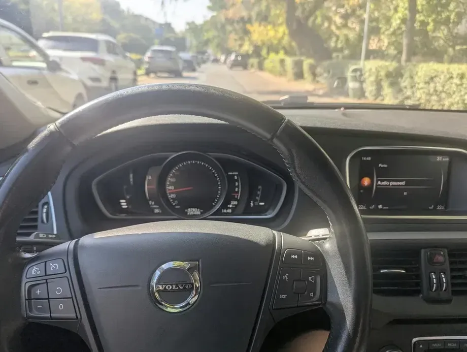 Volvo V40 II D2 DRIVe Aut. Momentum — imagine 6