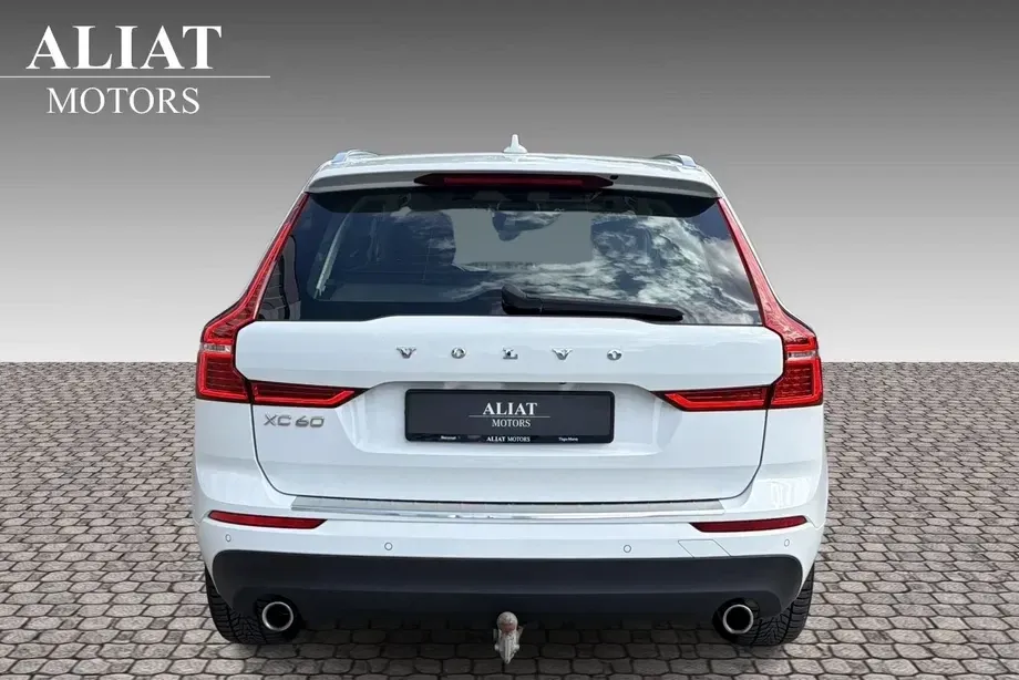 Volvo XC 60 B4 MHEV AT8 AWD Momentum Pro — imagine 6