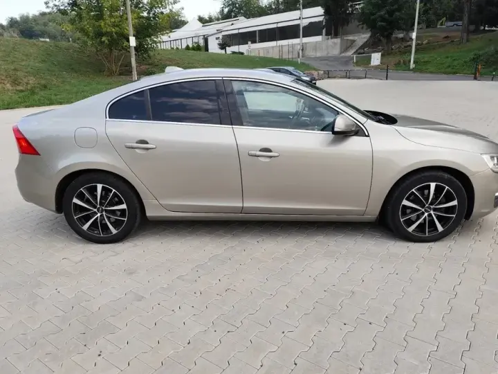 Volvo S60 II D2 Basic