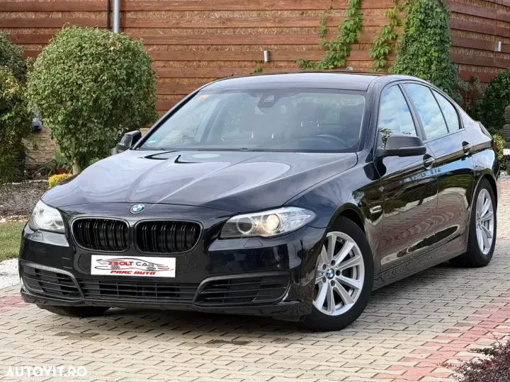 BMW Seria 5 F10/F11/F07 [2010 - 2017] 525d Luxury Line