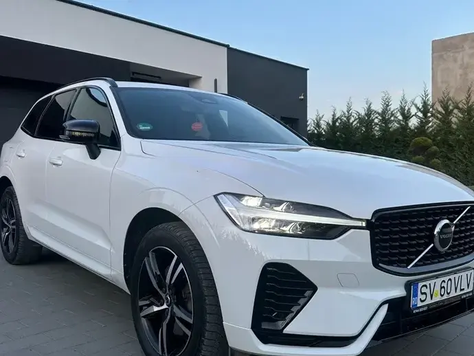 Volvo XC 60 II B4 MHEV AWD R-Design