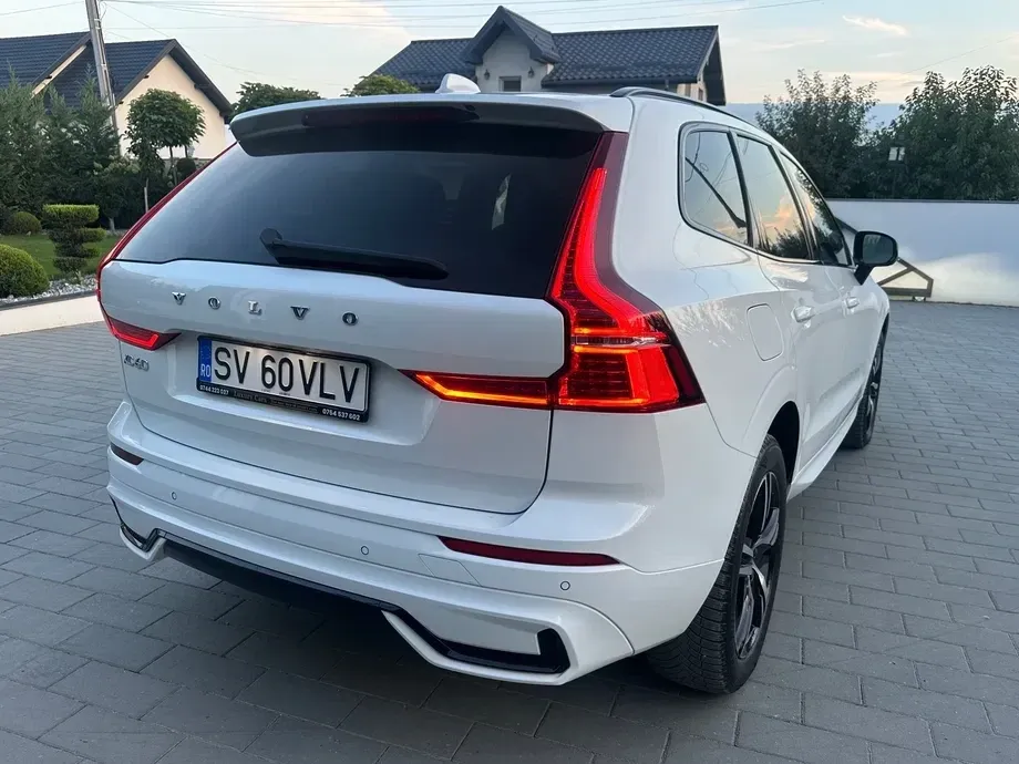 Volvo XC 60 II B4 MHEV AWD R-Design — imagine 2