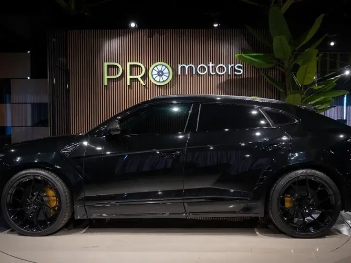 Lamborghini URUS