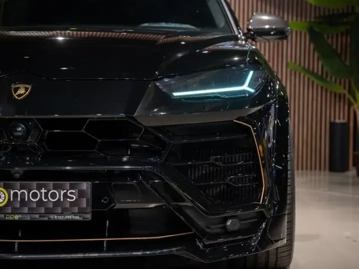 Lamborghini URUS