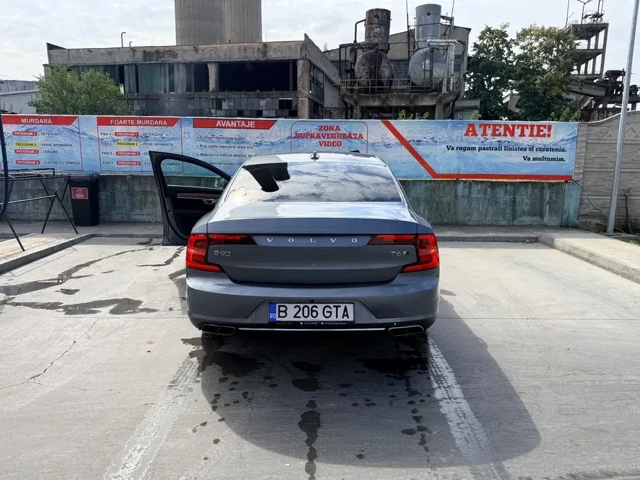 Volvo S90 T6 AWD Geartronic Inscription — imagine 2