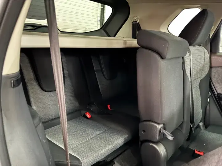 Nissan X-Trail e4ORCE 7 locuri N-Connecta