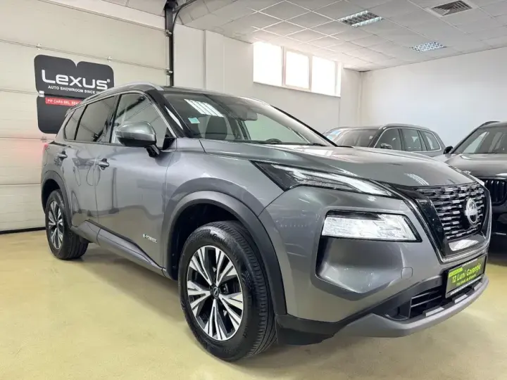 Nissan X-Trail e4ORCE 7 locuri N-Connecta