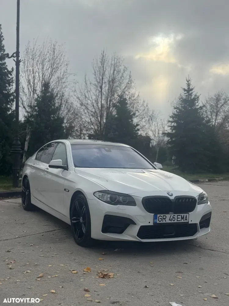 BMW Seria 5 F10/F11/F07 [2010 - 2017] 530d Aut. Luxury Line — imagine 3