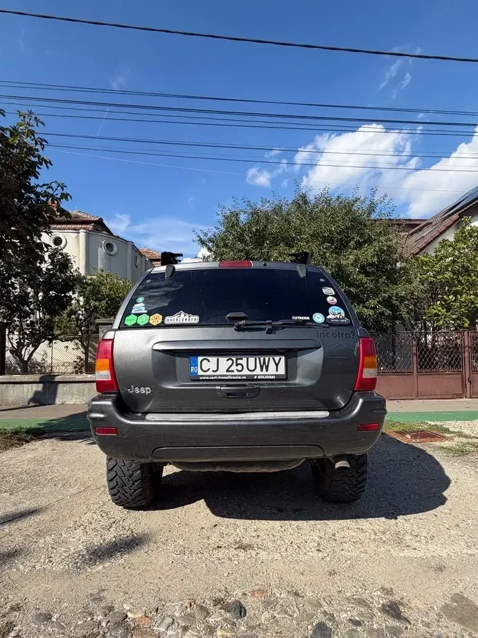 Jeep Grand Cherokee — imagine 3