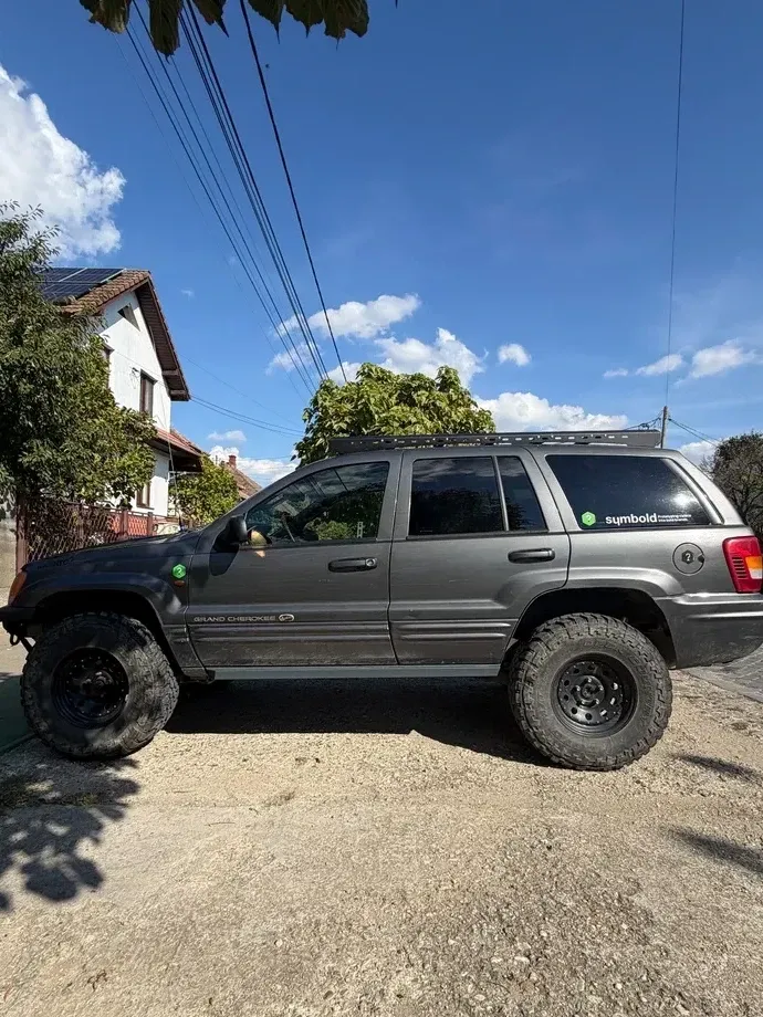 Jeep Grand Cherokee — imagine 2