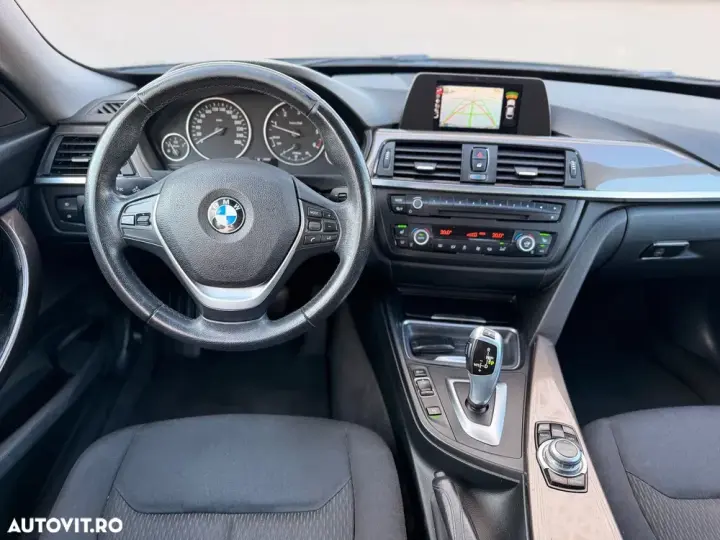 BMW Seria 3 318d Aut. Modern Line