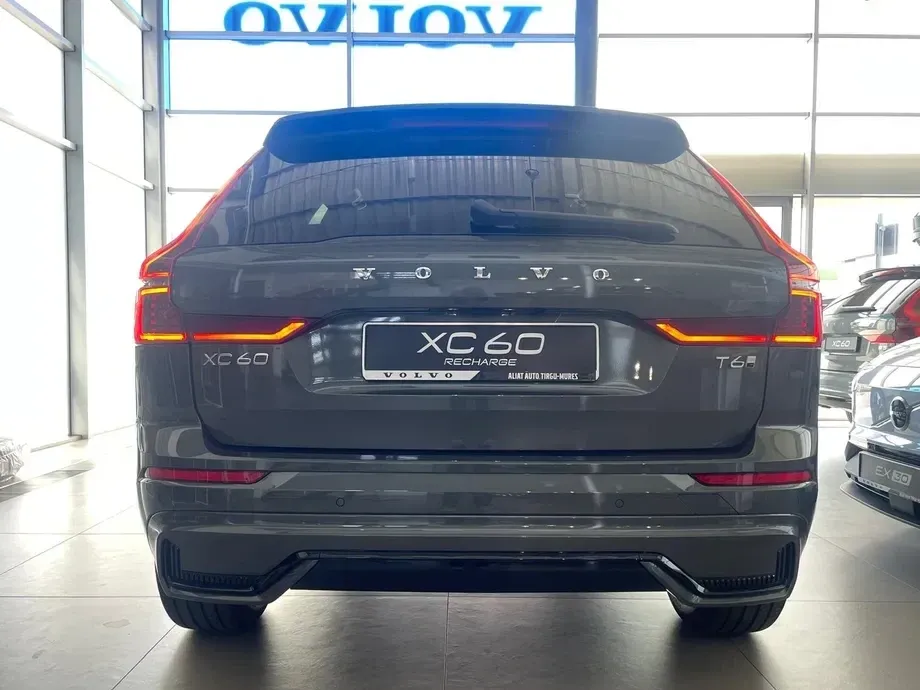 Volvo XC 60 II T6 AWD Recharge Plus Dark — imagine 6