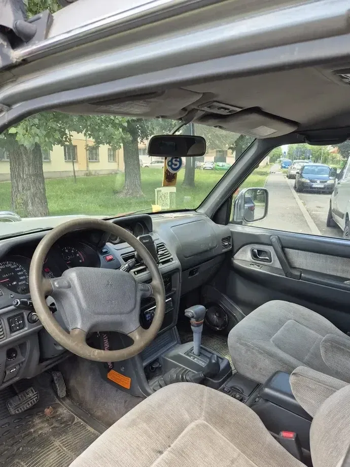Mitsubishi Pajero — imagine 5