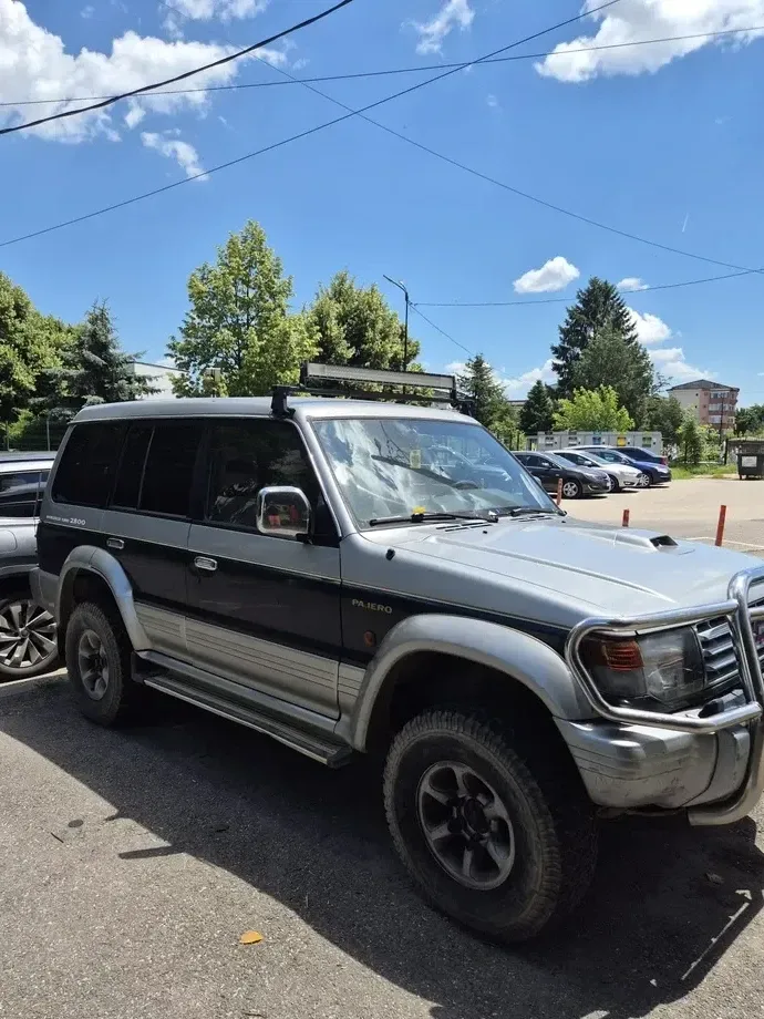 Mitsubishi Pajero — imagine 2