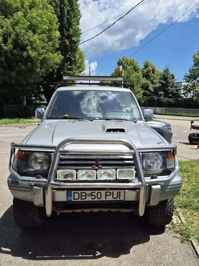 Mitsubishi Pajero — imagine 4