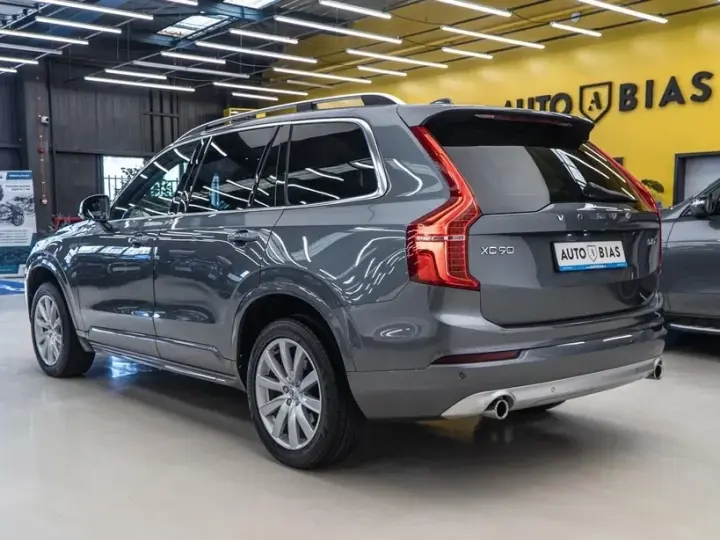 Volvo XC 90 II D5 AWD Momentum