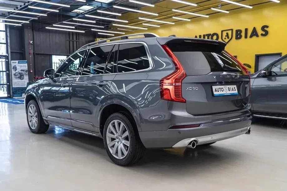 Volvo XC 90 II D5 AWD Momentum — imagine 5