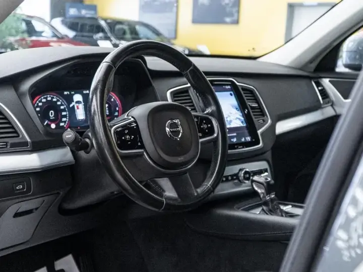 Volvo XC 90 II D5 AWD Momentum