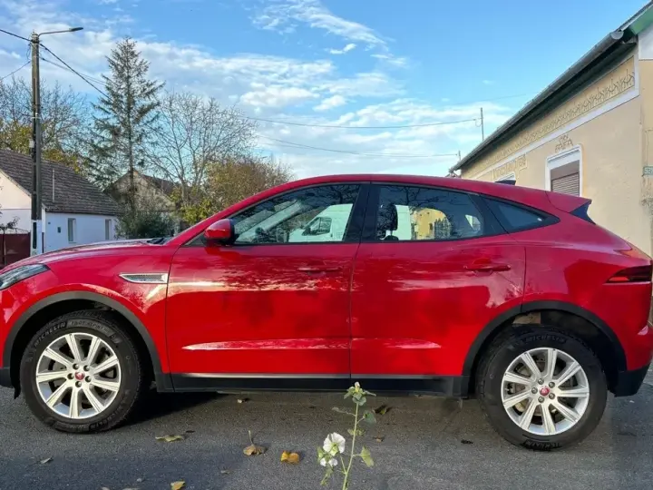 Jaguar E-Pace D150