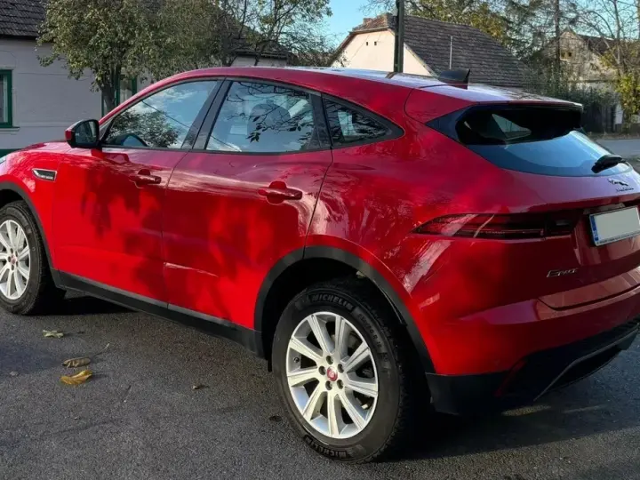 Jaguar E-Pace D150
