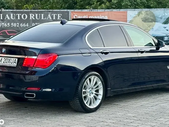 BMW Seria 7 740d
