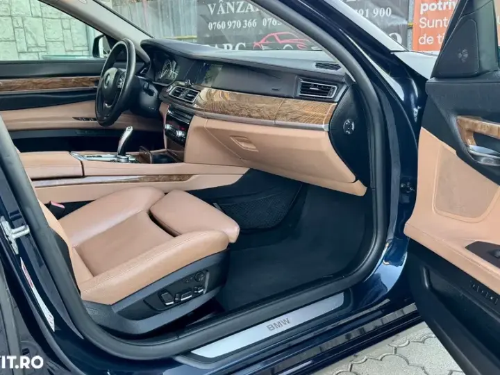 BMW Seria 7 740d