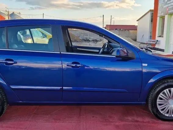 Opel Astra H 1.6 Essentia