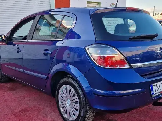Opel Astra H 1.6 Essentia