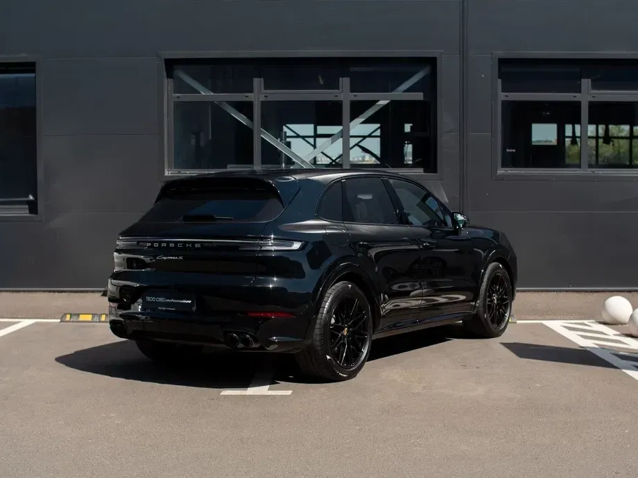 Porsche Cayenne — imagine 2