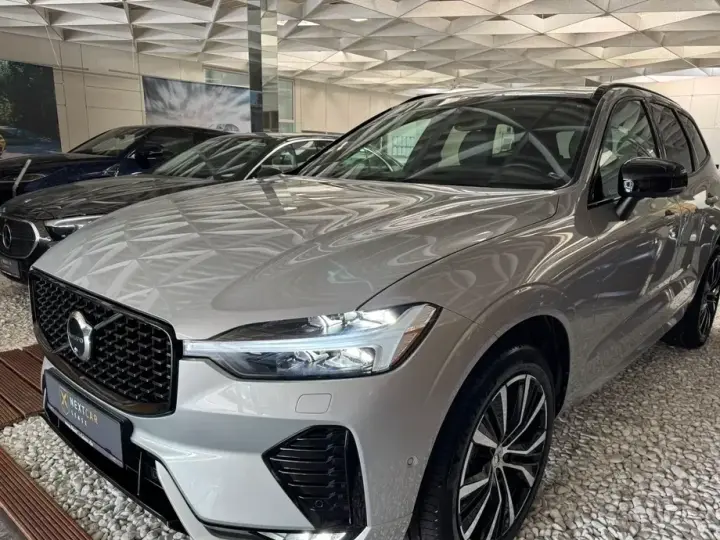 Volvo XC 60 II B5 B AWD Ultra Dark