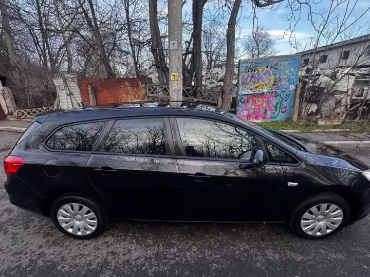 Opel Astra J 1.6 CDTI ECOTEC Start/Stop Essentia