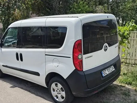 Opel Combo L1H1 CV Combi Sarcina utila marita