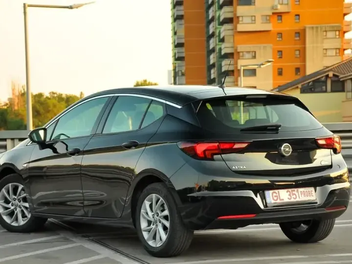 Opel Astra L 1.2 Turbo Business Edition