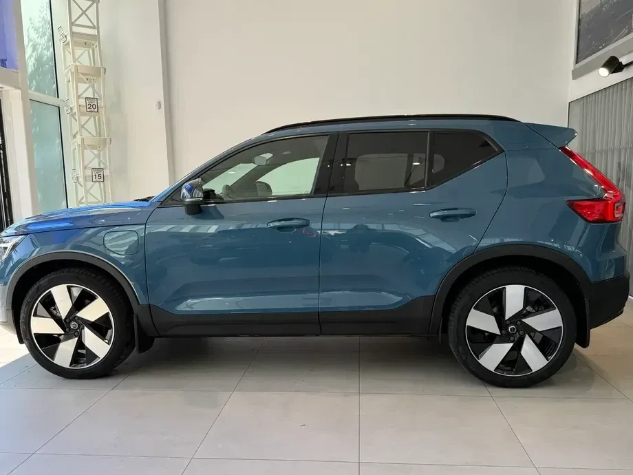 Volvo XC 40 Recharge T5 Twin Engine AT7 R-Design — imagine 5