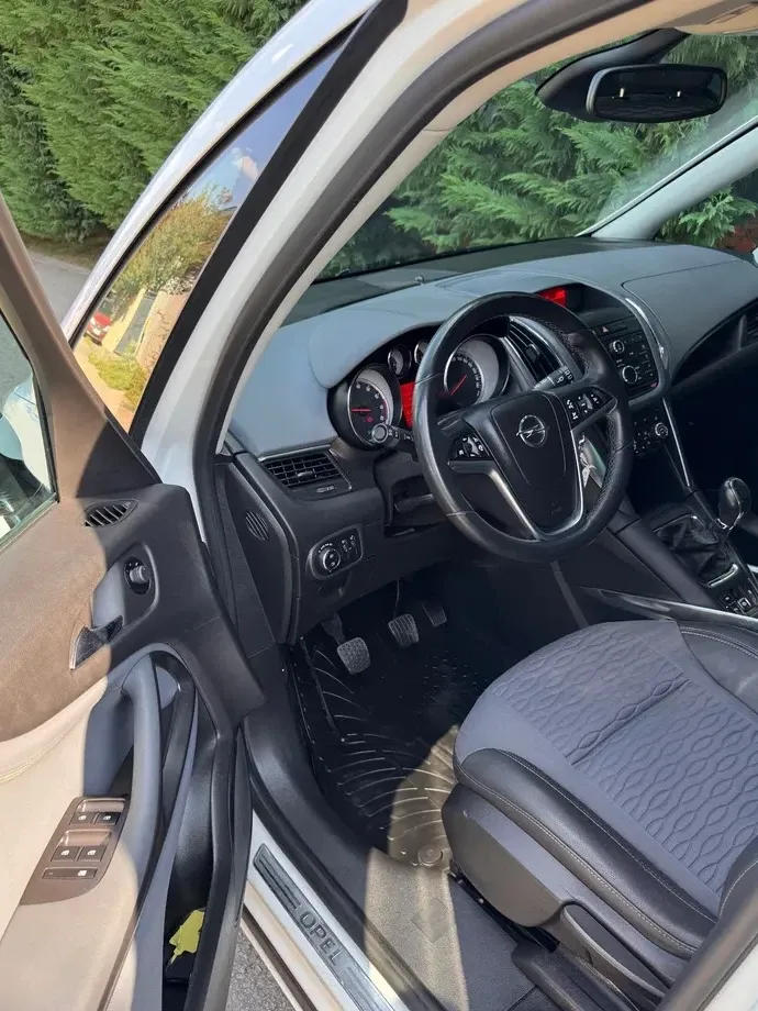 Opel Zafira C [2011 - Prezent 1.4 Start/Stop Cosmo — imagine 5