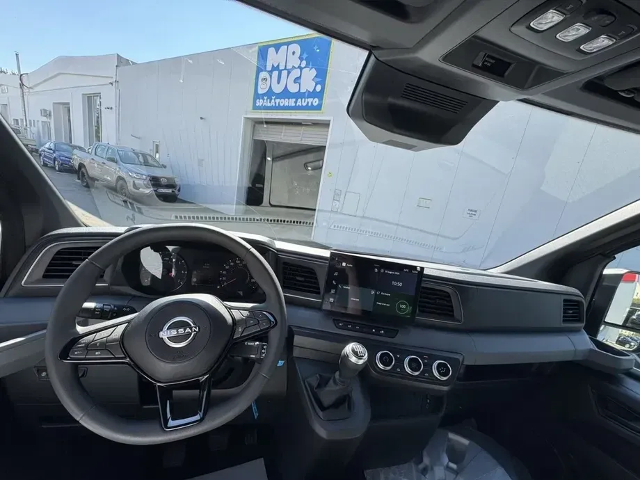 Nissan Interstar — imagine 2