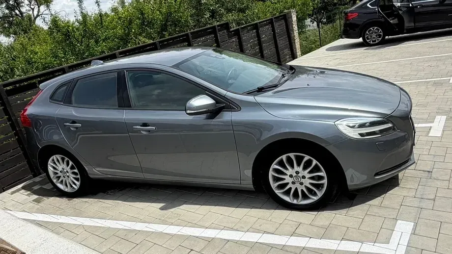 Volvo V40 II D2 — imagine 2
