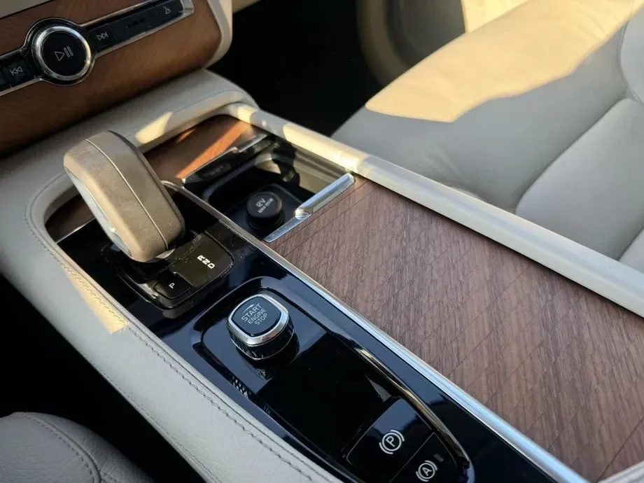 Volvo XC 90 II B5 D AWD Geartronic Momentum Pro — imagine 5