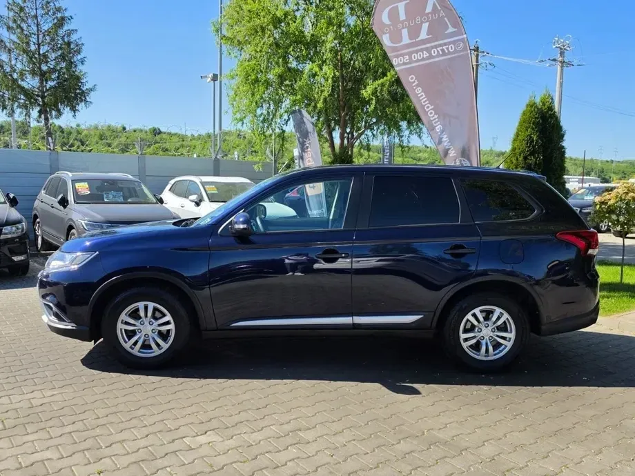 Mitsubishi Outlander — imagine 2